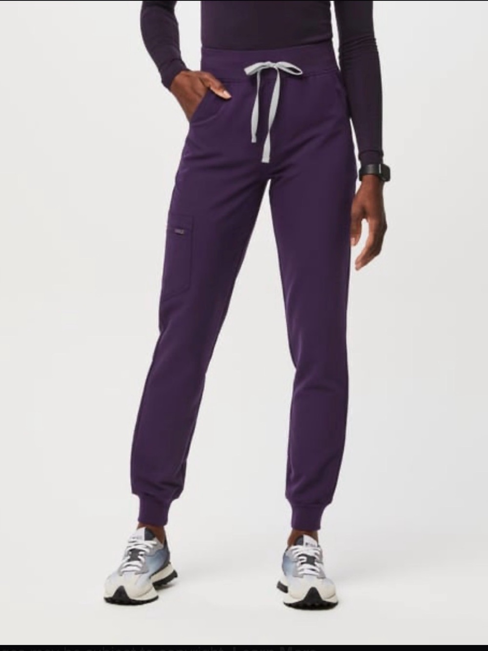 FIGS- Zamora Jogger Scurb Pants- XS/P.  
PURPLE JAM